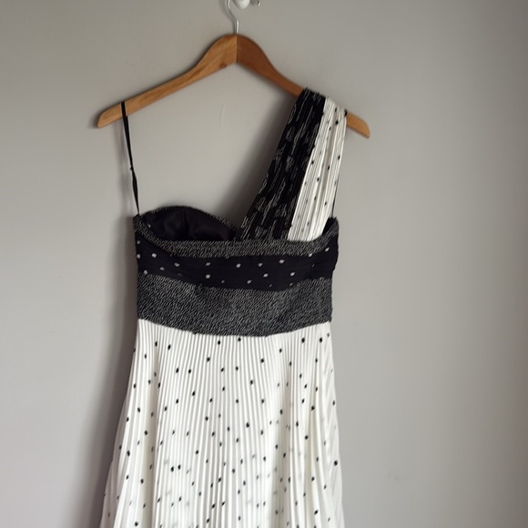 A.L.C. Aurora One-Shoulder Pleated Dress 6 - Picture 8 of 16